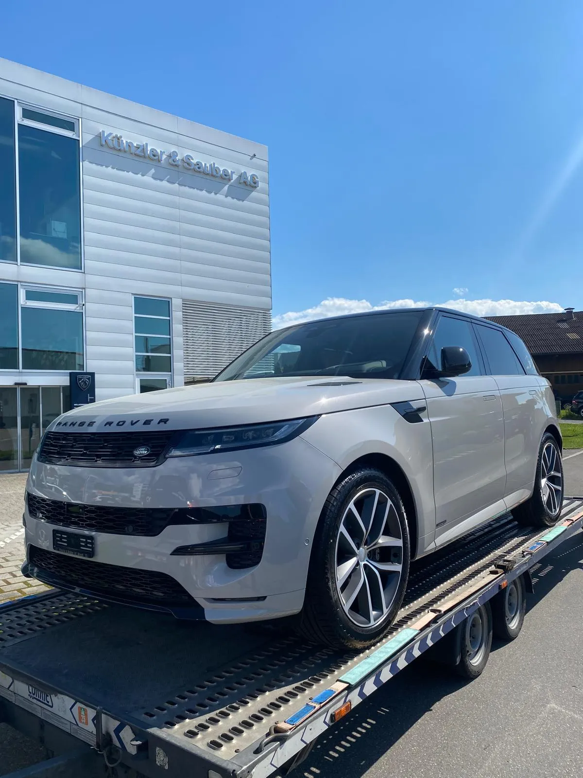 Veicolo in carico trasporto